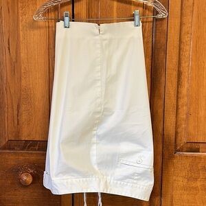 Jones New York Signature Stretch Antique White Burmudas Size 10
